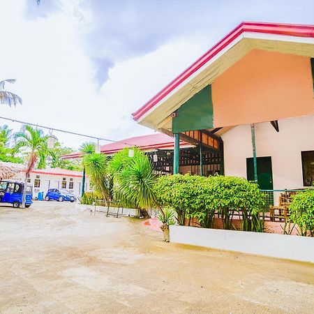 Oyo 875 Madhavi Beach Resort Balibago Экстерьер фото